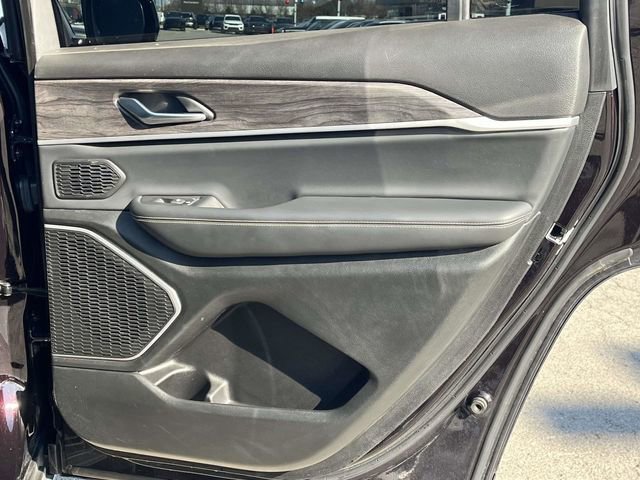 Used 2022 Jeep Grand Cherokee L Limited image 24