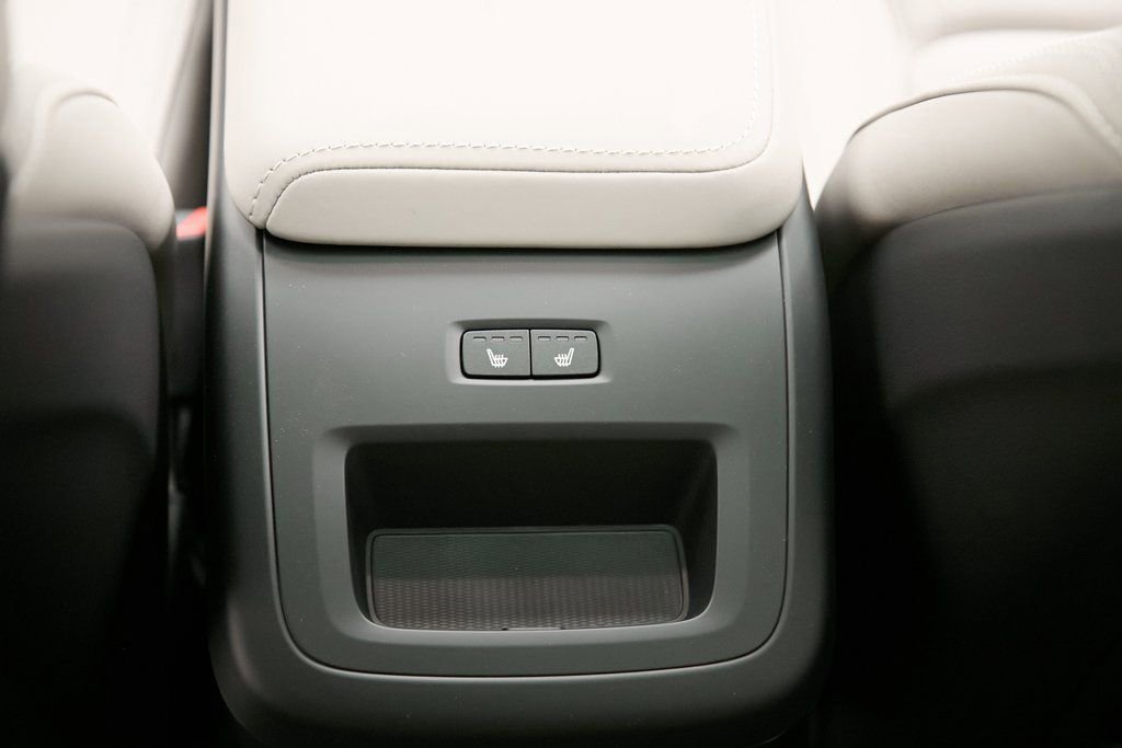 New 2026 Volvo XC60 B5 Plus w/ Protection Package Premier image 24