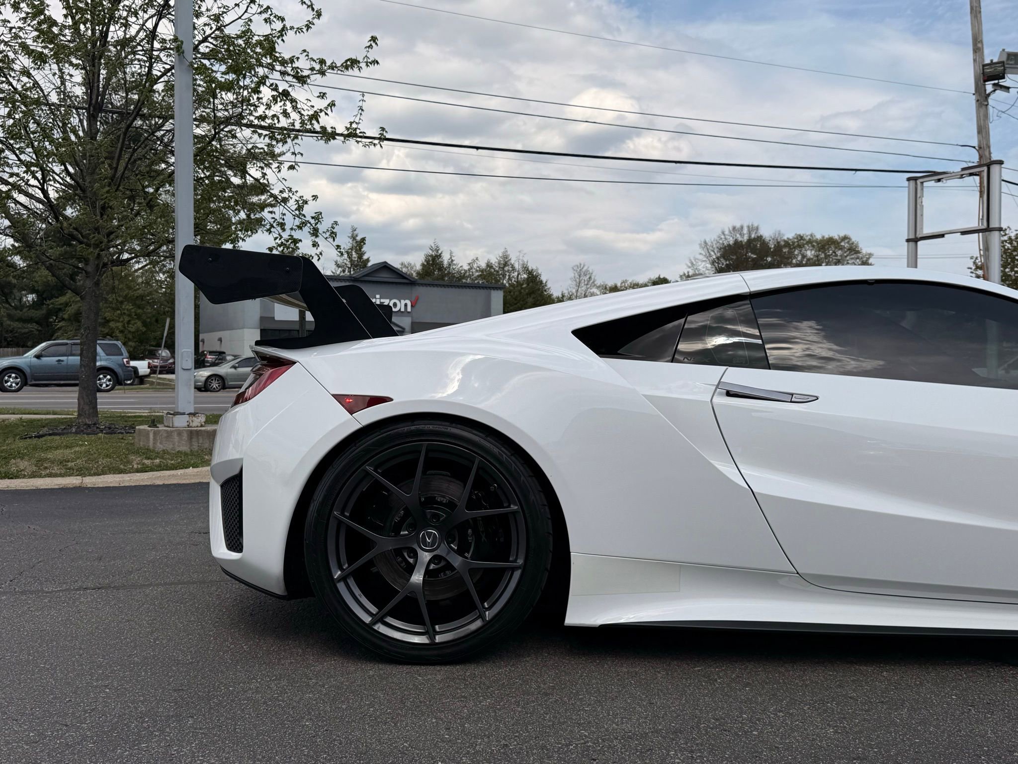 Used 2017 Acura NSX image 18