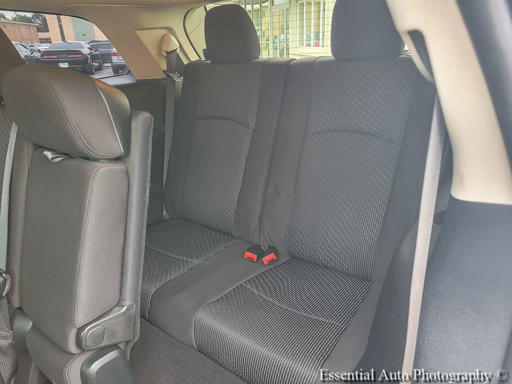 Used 2017 Dodge Journey SE w/ Flexible Seating Group FWD image 18