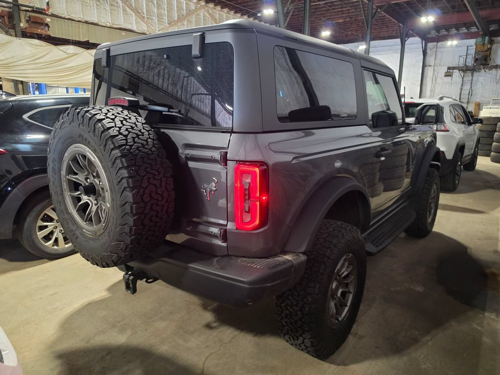 Used 2025 Ford Bronco Badlands AWD/4WD image 2