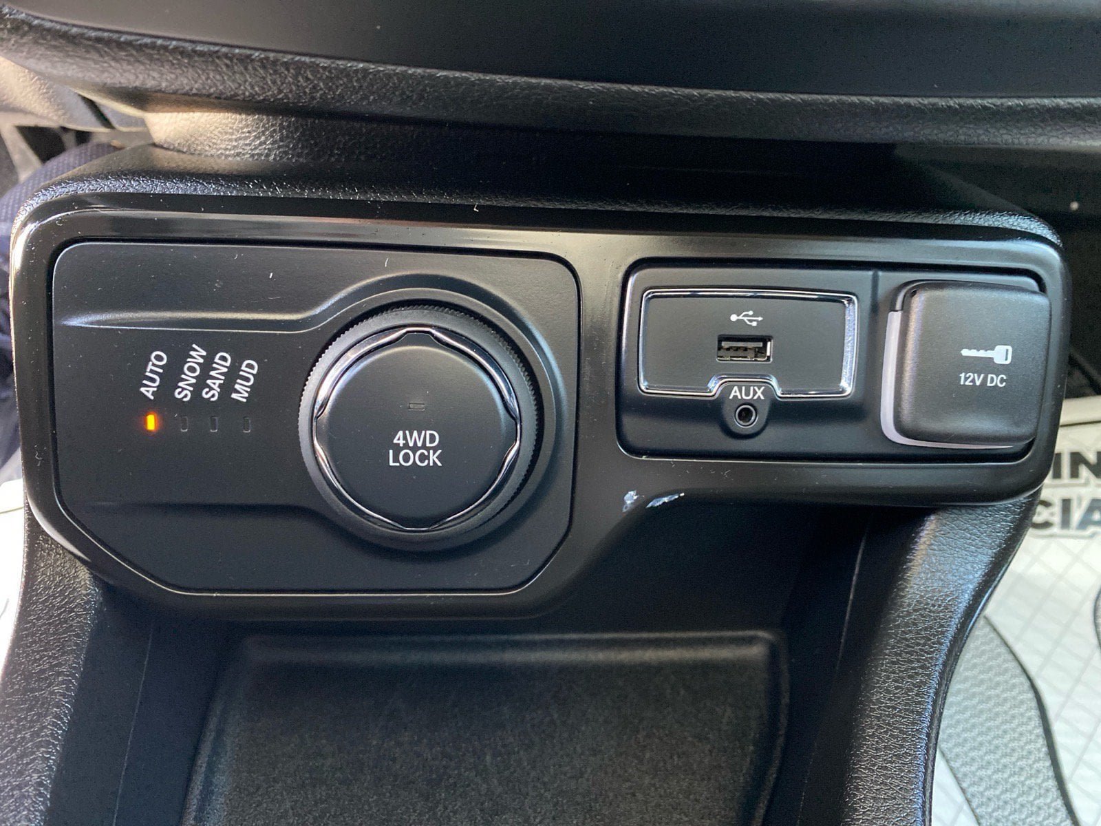 Used 2023 Jeep Renegade Altitude w/ Sun/Sound Group AWD/4WD image 14