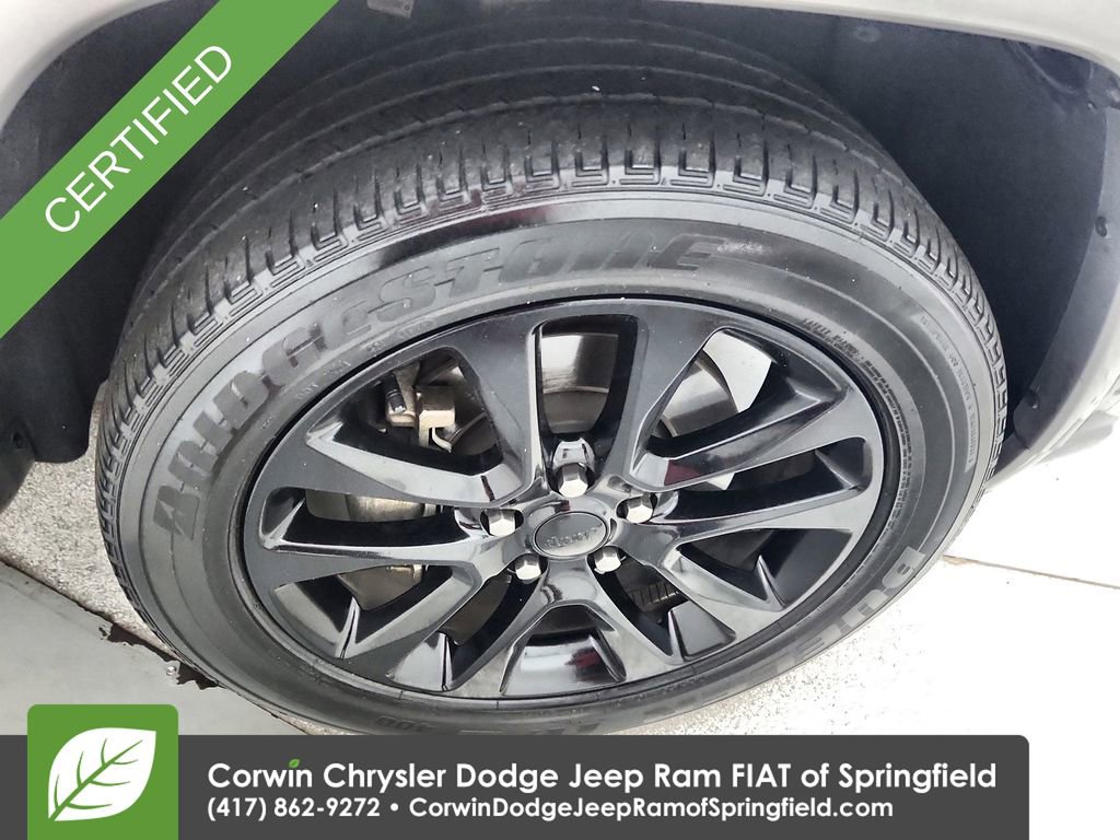 Used 2021 Jeep Grand Cherokee Laredo X AWD/4WD image 32