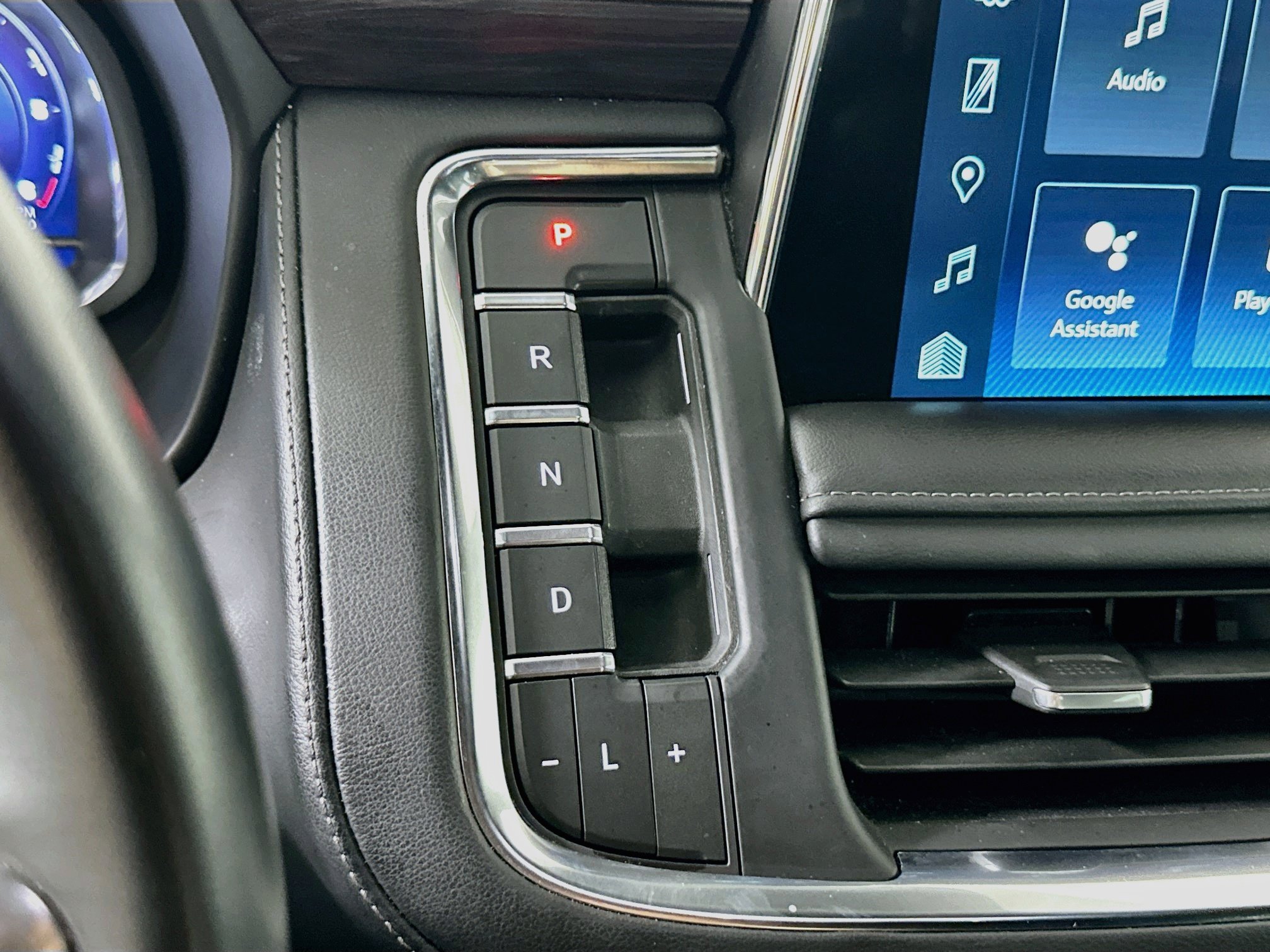 Used 2023 Chevrolet Tahoe LT w/ Luxury Package RWD image 24