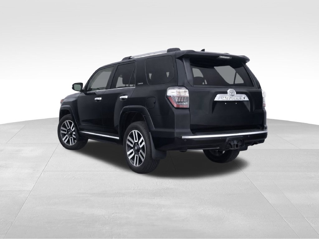 Used 2018 Toyota 4Runner Limited AWD/4WD image 4