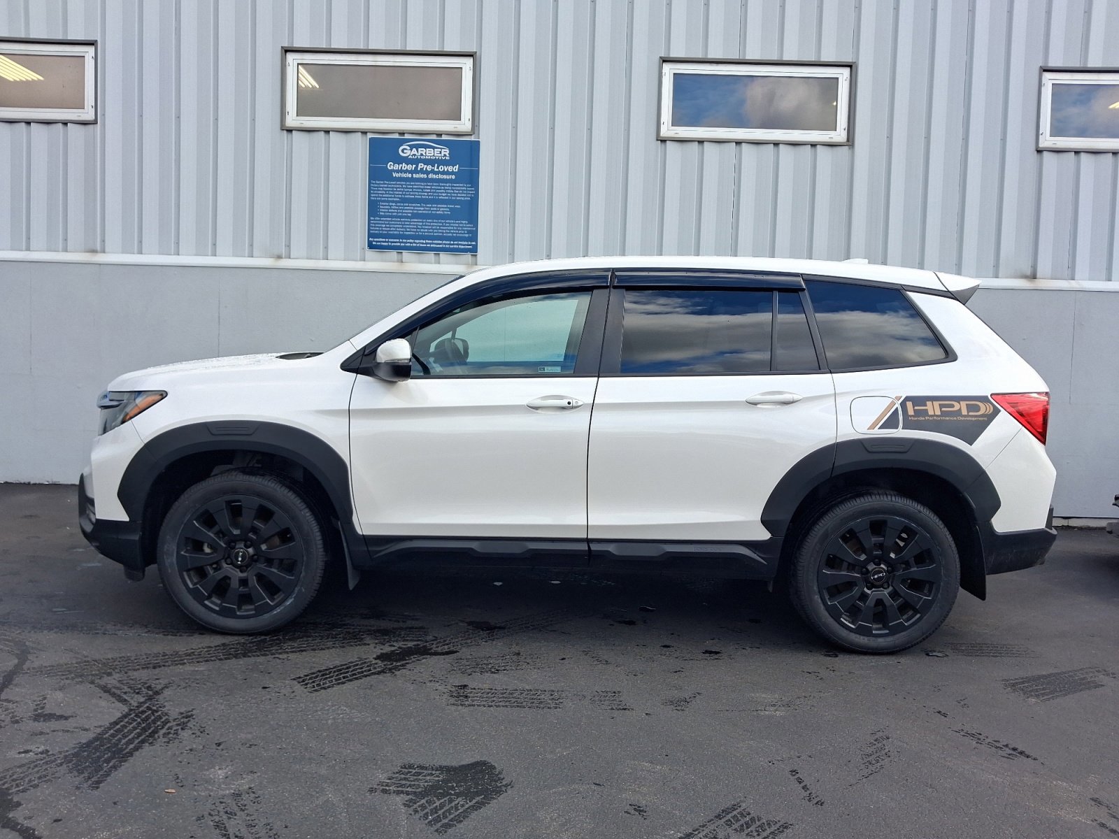 Used 2023 Honda Passport EX-L image 2
