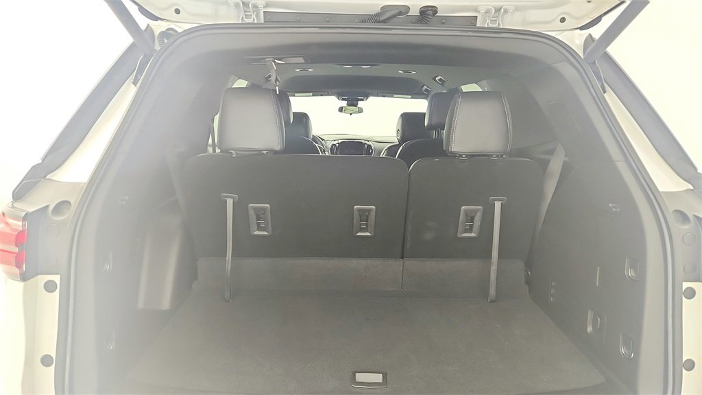 Used 2023 Chevrolet Traverse LT image 28
