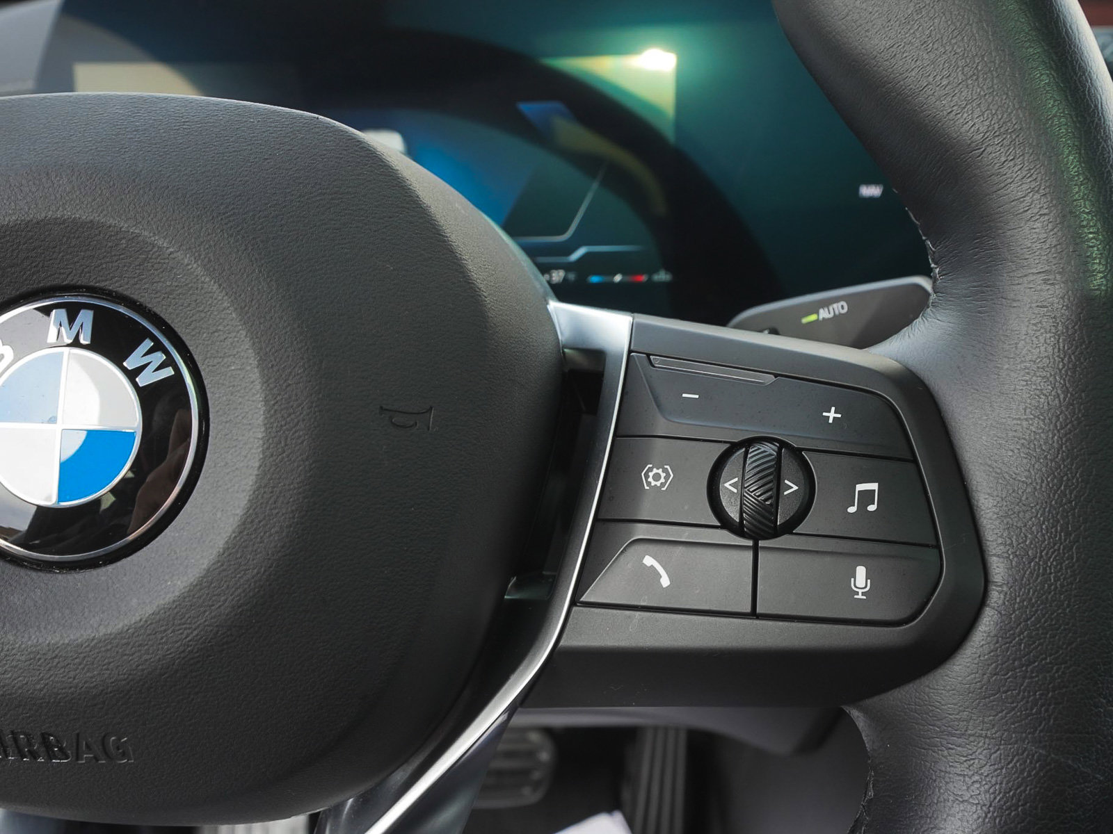 Used 2025 BMW X2 xDrive28i image 19