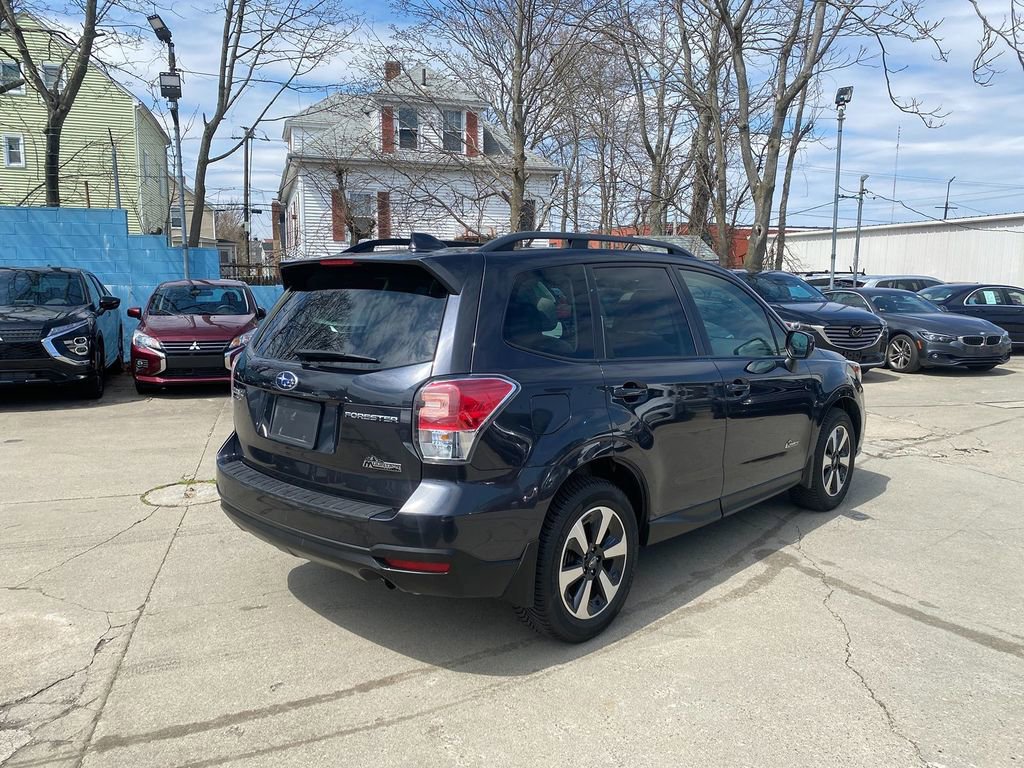 Used 2018 Subaru Forester 2.5i Premium image 5