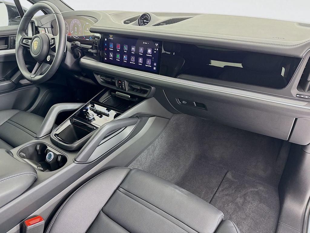Certified 2025 Porsche Cayenne E-Hybrid image 31