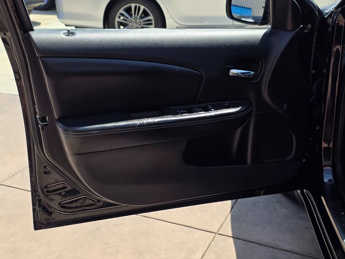 Used 2012 Chrysler 200 Limited FWD image 26