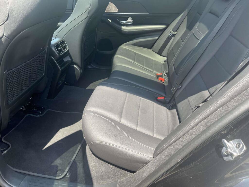 Certified 2025 Mercedes-Benz GLE 350 4MATIC w/ AMG Line Exterior image 18