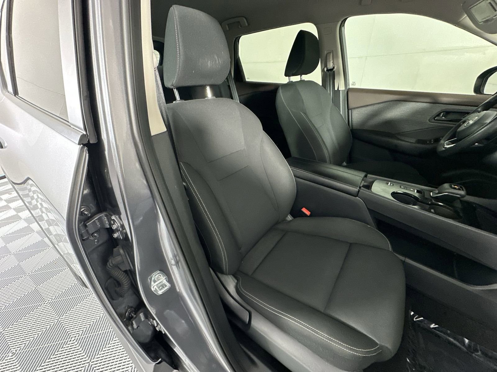 Certified 2023 Nissan Rogue S image 27