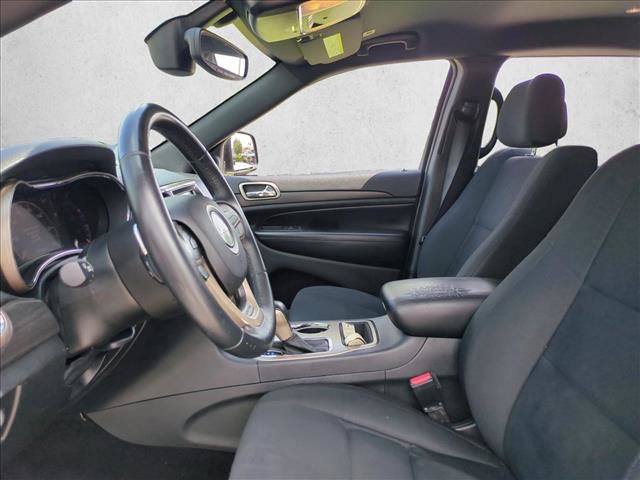 Used 2017 Jeep Grand Cherokee Laredo w/ Quick Order Package 2BE RWD image 15