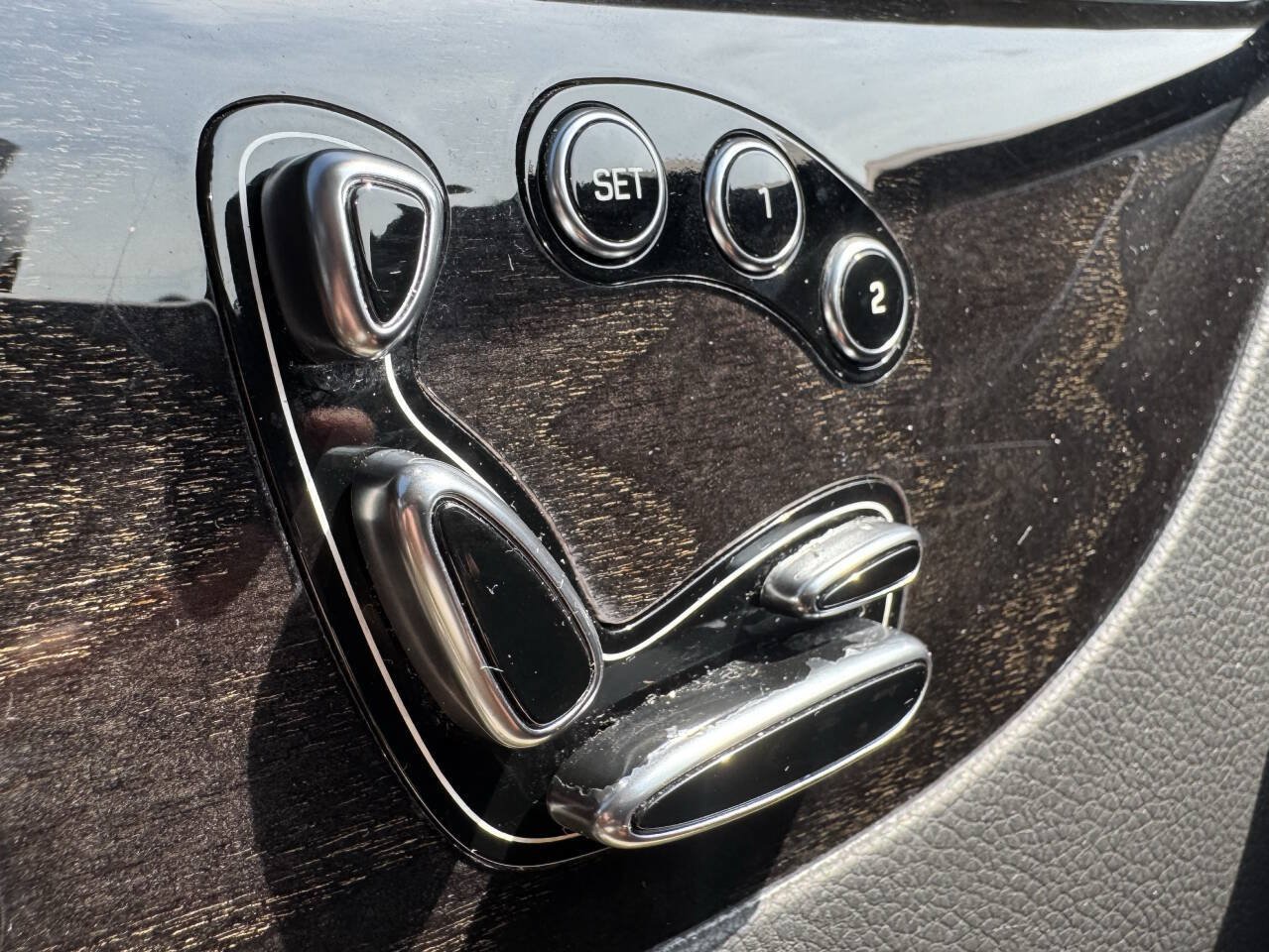 Used 2014 Hyundai Equus Signature RWD image 15