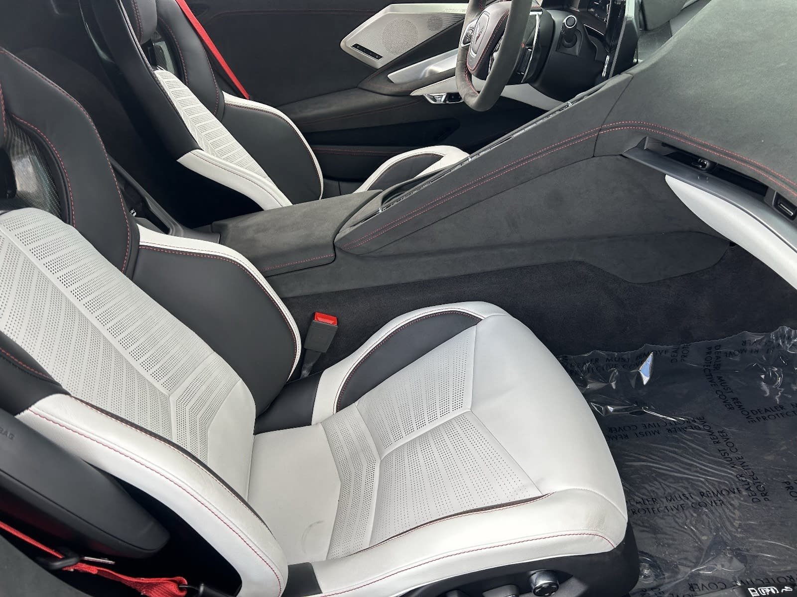 Used 2023 Chevrolet Corvette Stingray Premium Cpe w/ Z51 Performance Package RWD image 15