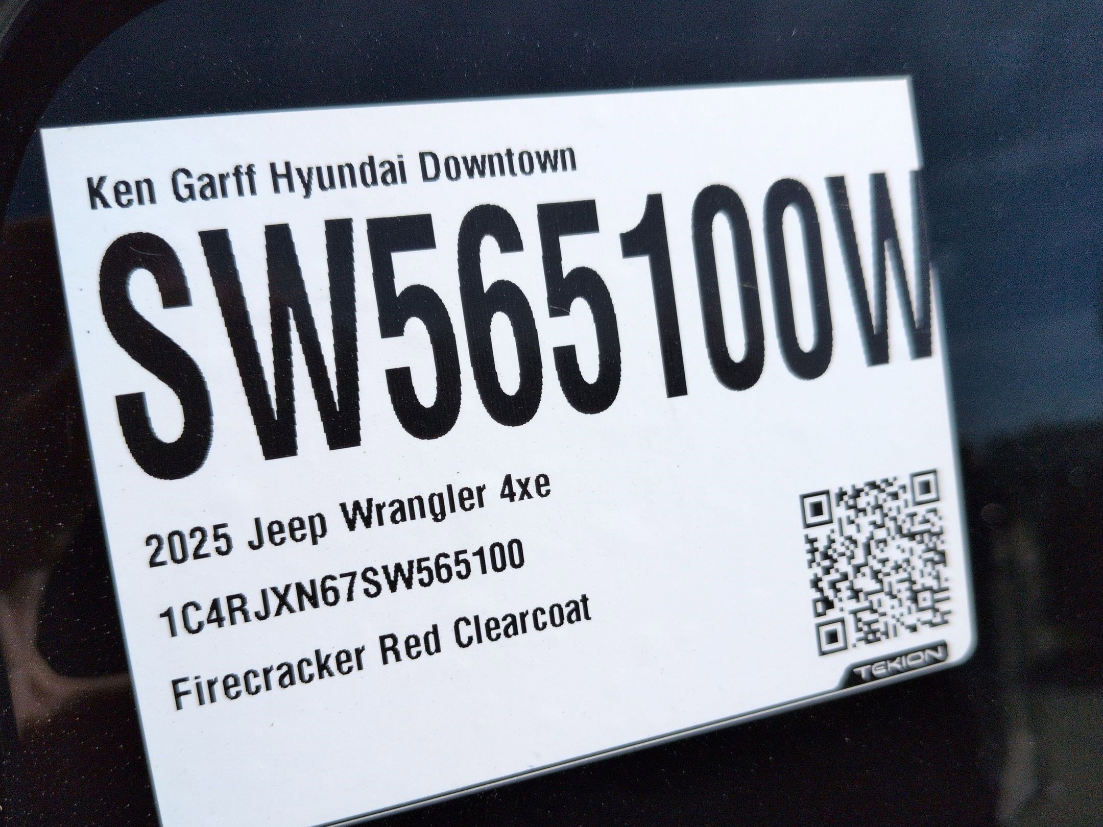 Used 2025 Jeep Wrangler Willys image 36