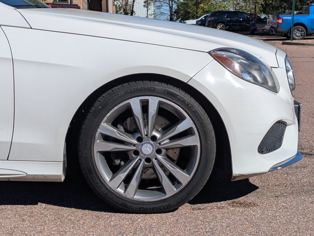 Used 2014 Mercedes-Benz E 350 4MATIC Sedan image 9
