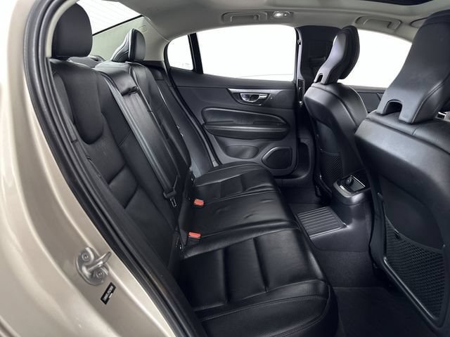 Used 2023 Volvo S60 T8 Plus AWD/4WD image 28