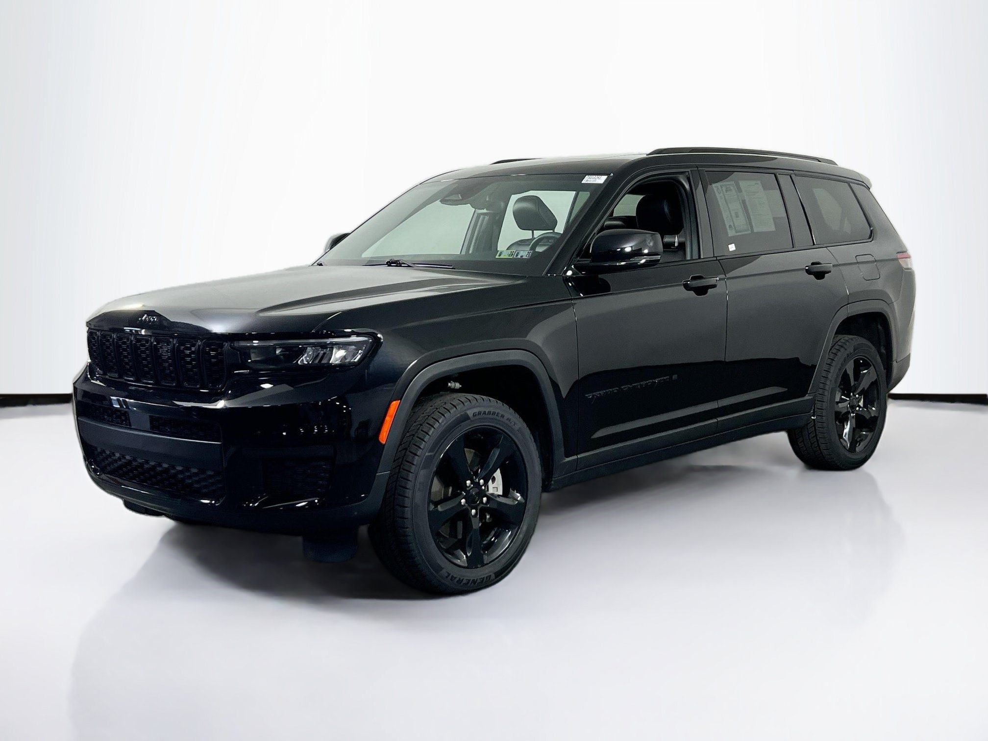 Used 2023 Jeep Grand Cherokee L Laredo