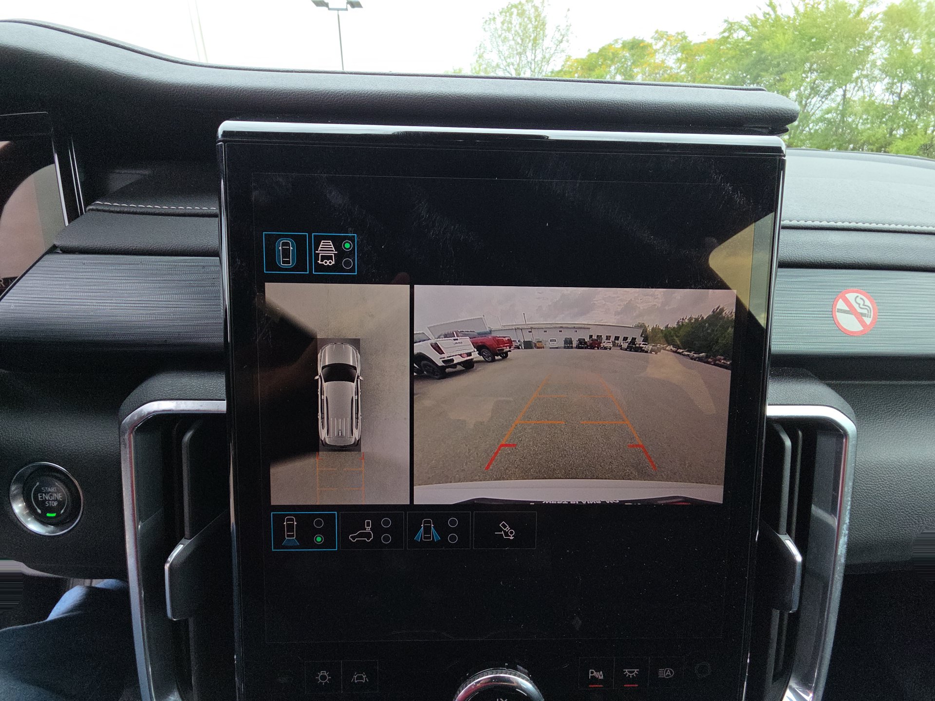 Used 2026 GMC Acadia Elevation w/ Elevation Premium Package FWD image 22