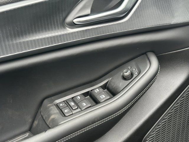 New 2025 Jeep Grand Cherokee Laredo image 12