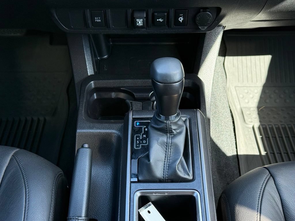 Certified 2023 Toyota Tacoma TRD Off-Road AWD/4WD image 27