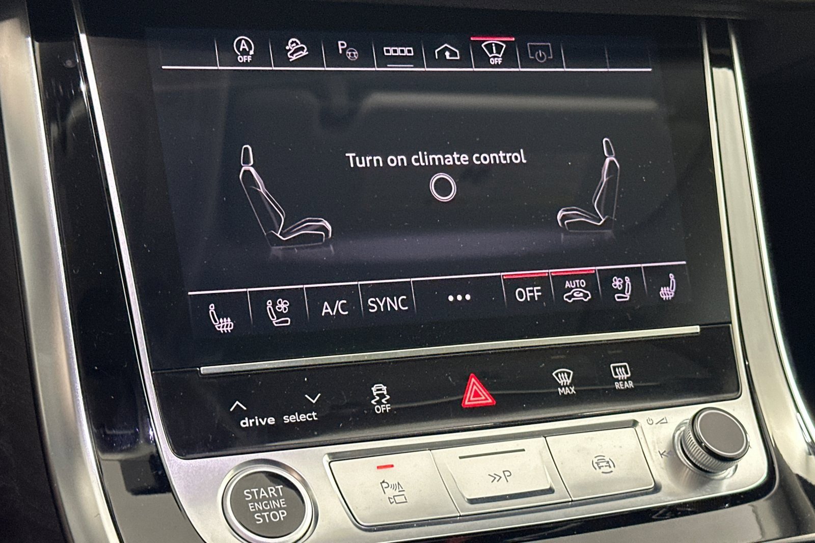 Used 2023 Audi Q8 Prestige w/ Prestige Package image 20