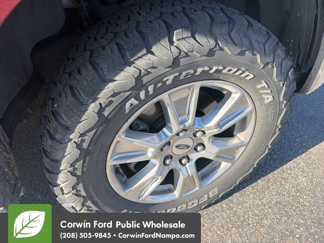 Used 2015 Ford F150 XLT w/ Equipment Group 302A Luxury AWD/4WD image 12