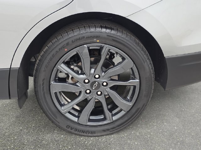 Used 2023 Chevrolet Equinox RS FWD image 32