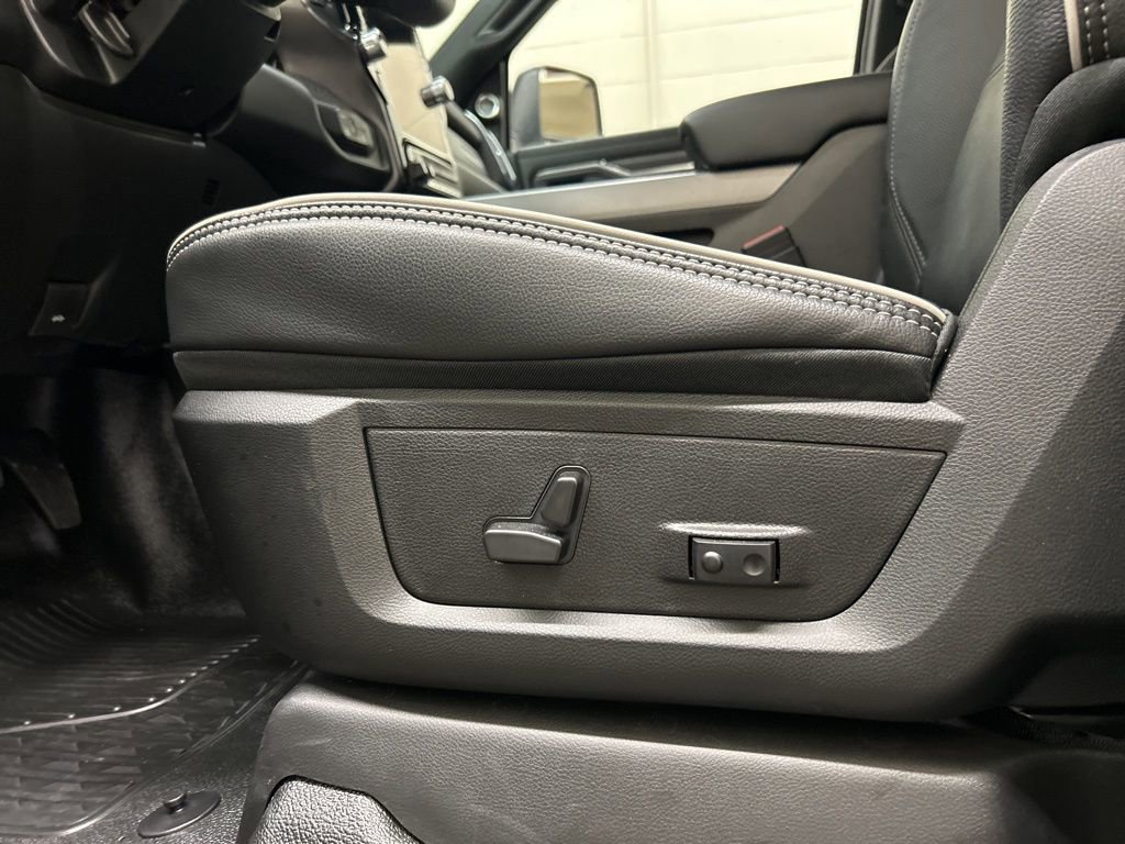 New 2026 RAM 4500 Tradesman w/ Laramie Trim Package image 32