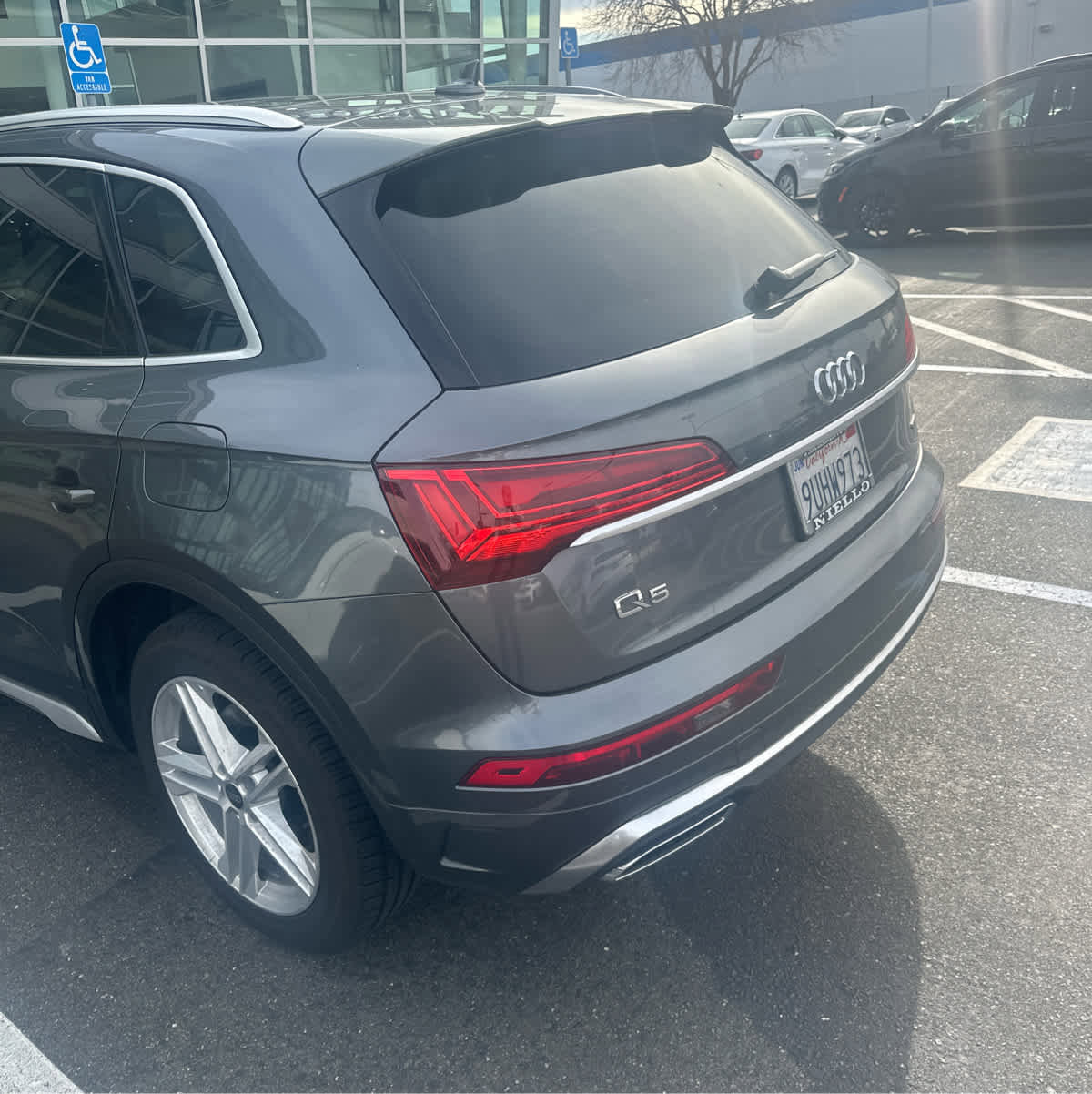 Used 2025 Audi Q5 e Premium Plus w/ Premium Plus Package image 5