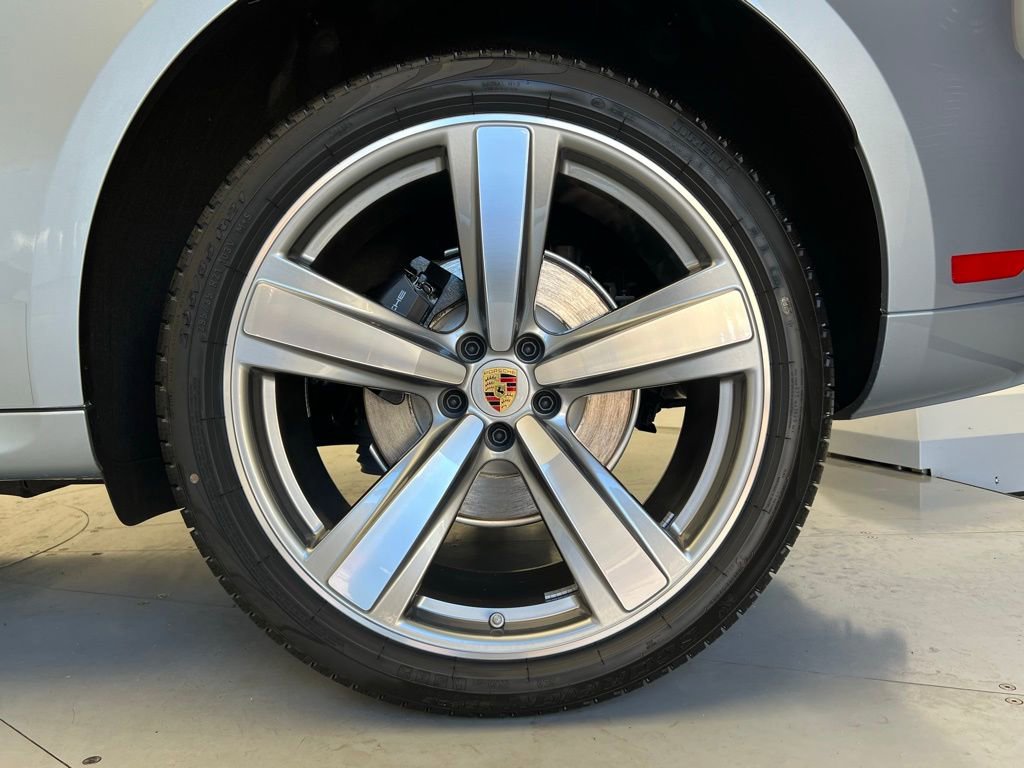 New 2026 Porsche Macan image 27