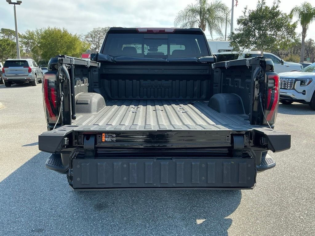 Used 2025 GMC Sierra 2500 AT4 w/ AT4 Premium Plus Package image 21