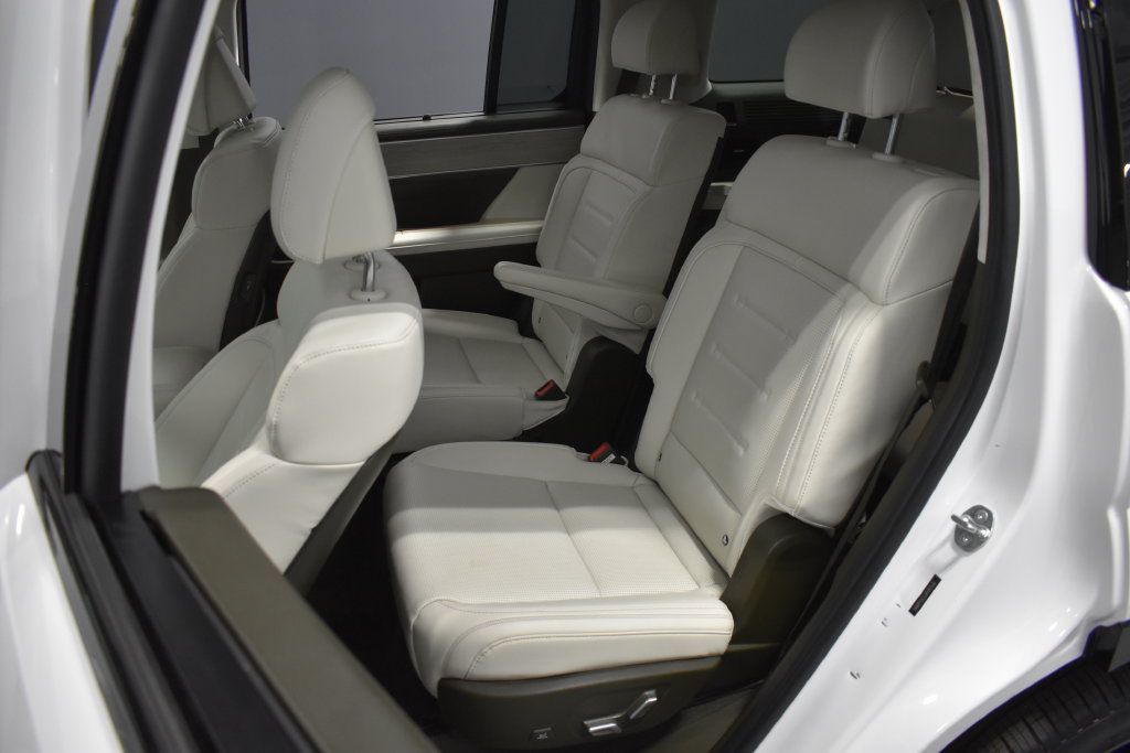Used 2024 Hyundai Santa Fe Calligraphy AWD/4WD image 34