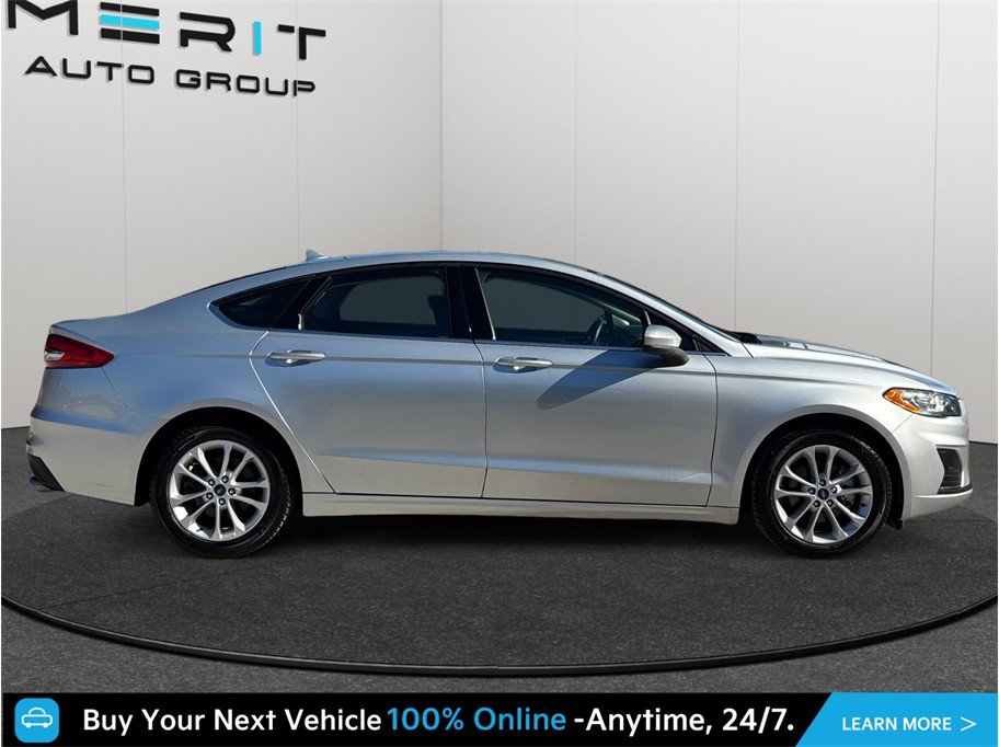 Used 2019 Ford Fusion SE FWD image 10