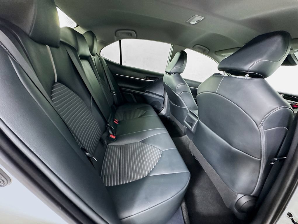 Used 2020 Toyota Camry SE FWD image 28