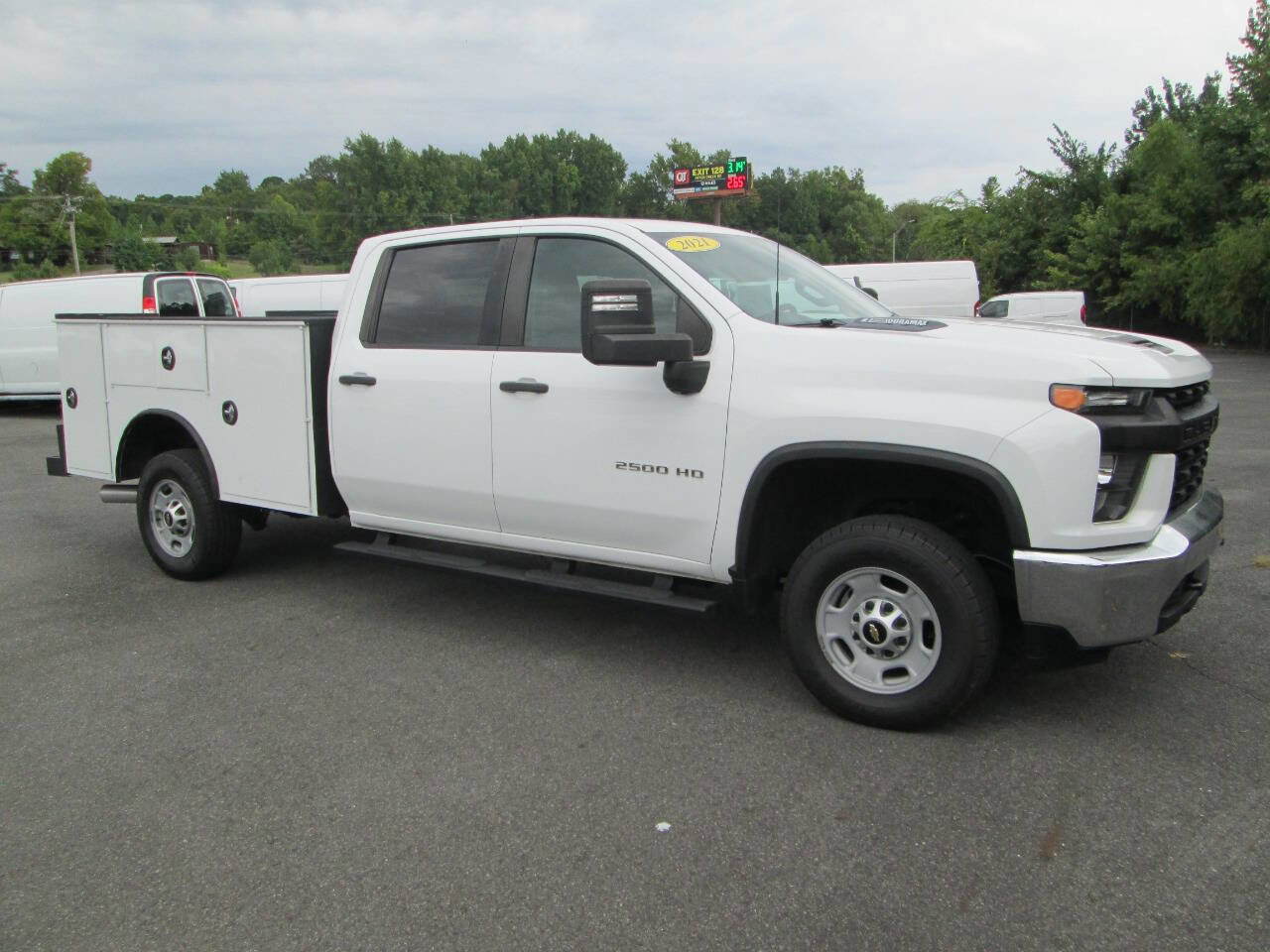 Used 2021 Chevrolet Silverado 2500 W/T w/ WT Convenience Package image 2
