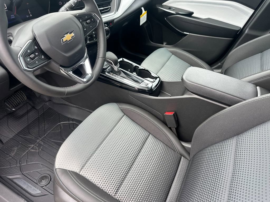 New 2026 Chevrolet Trax LT w/ LT Convenience Package image 9