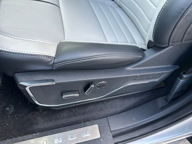 New 2025 Ford F150 Lightning Platinum image 25