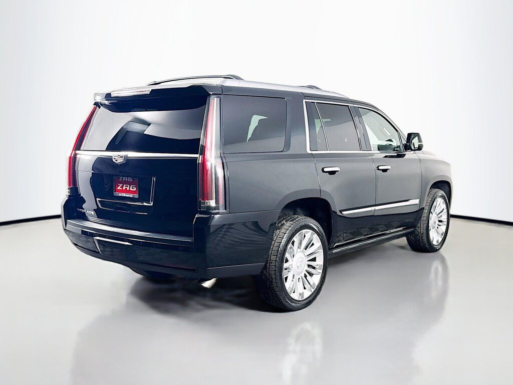 Used 2016 Cadillac Escalade Platinum AWD/4WD image 5