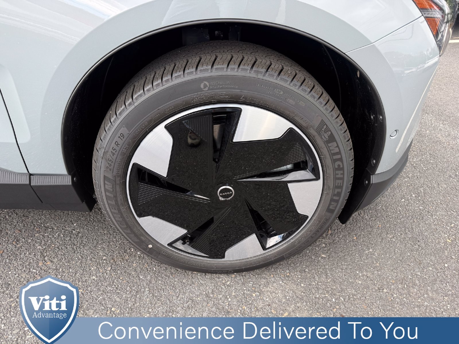 New 2026 Volvo EX30 Ultra w/ Protection Package Premier AWD/4WD image 9
