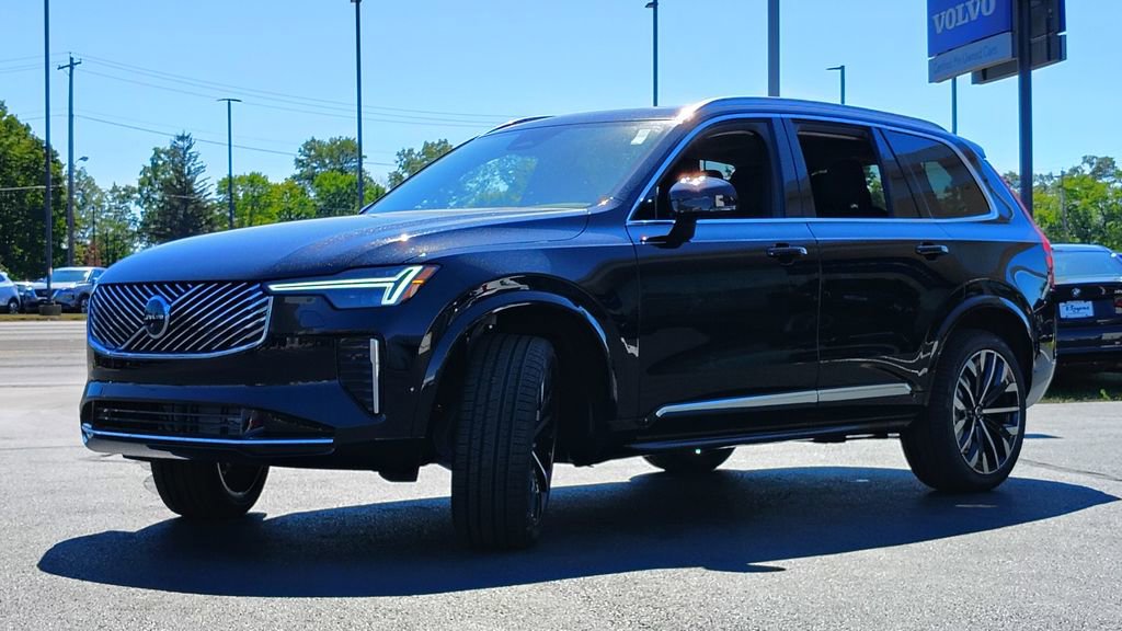 New 2026 Volvo XC90 B6 Plus w/ Protection Package Premier image 6
