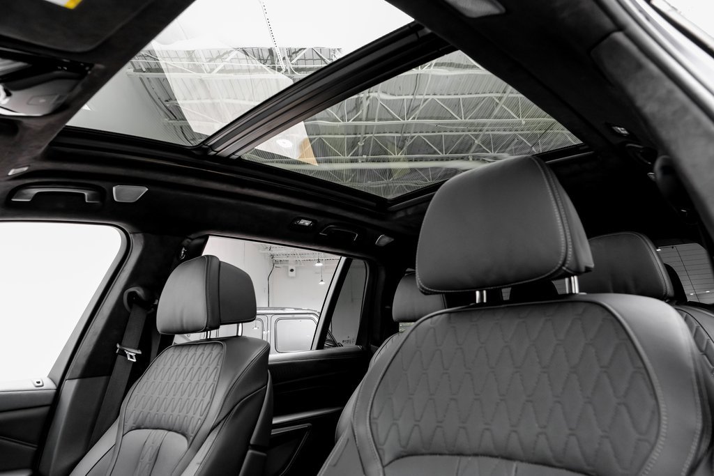 Used 2024 BMW ALPINA XB7 image 7