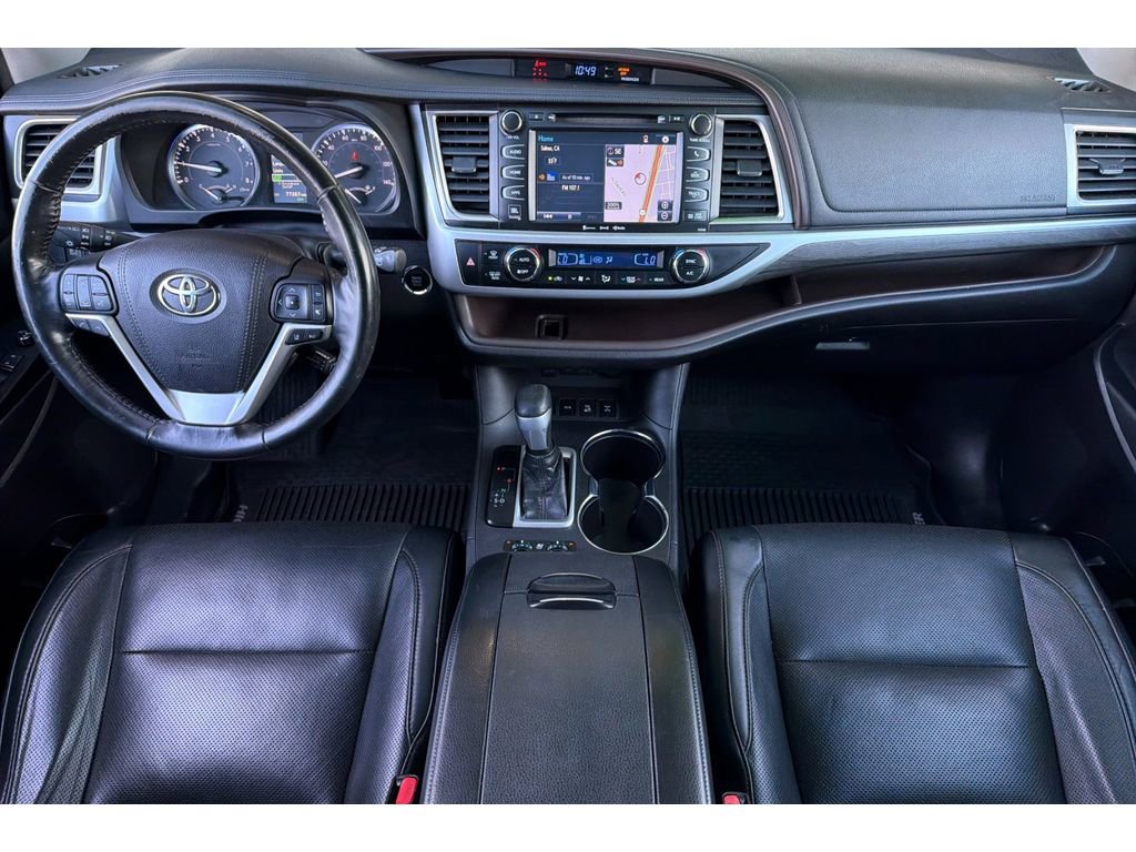 Used 2018 Toyota Highlander Limited Platinum AWD/4WD image 15
