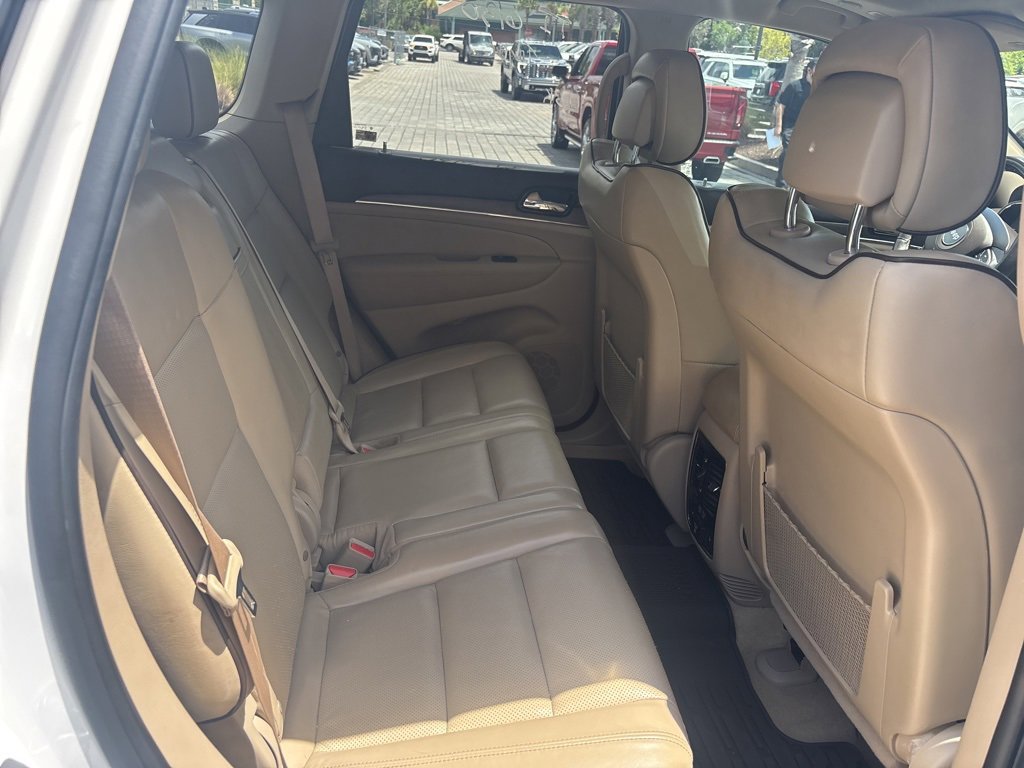 Used 2021 Jeep Grand Cherokee Overland w/ Trailer Tow Group IV image 19