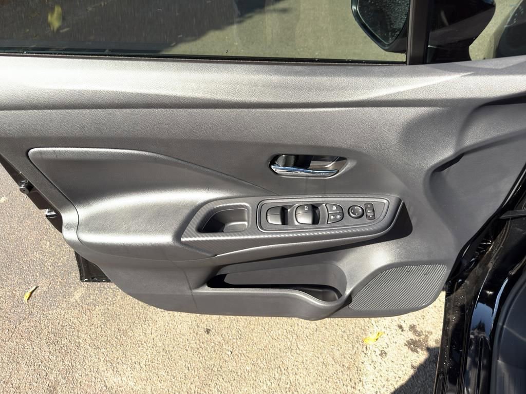 New 2025 Nissan Versa SV image 16