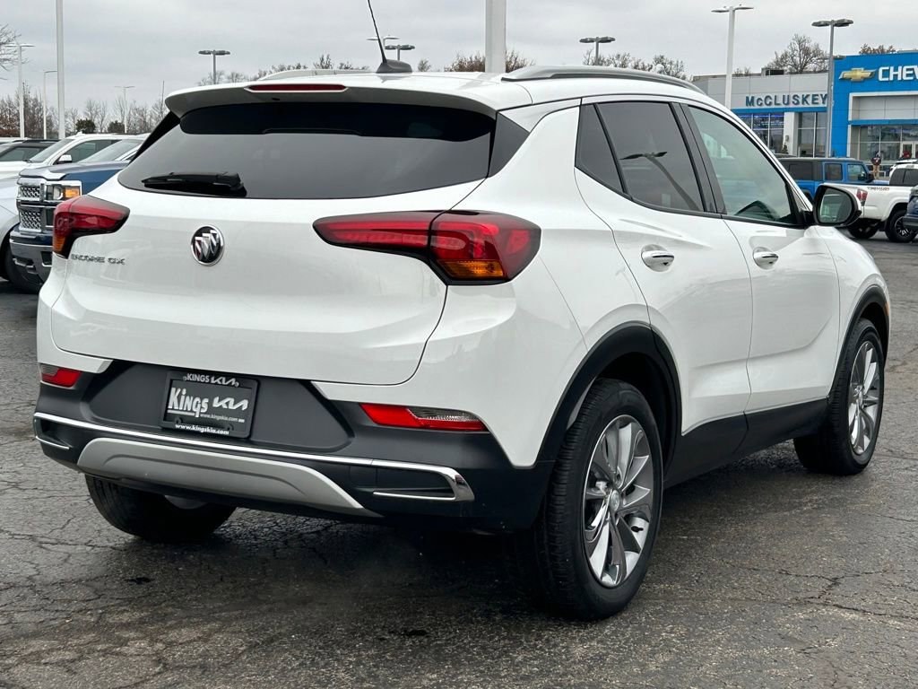 Used 2023 Buick Encore GX Essence w/ Experience Buick Package image 7