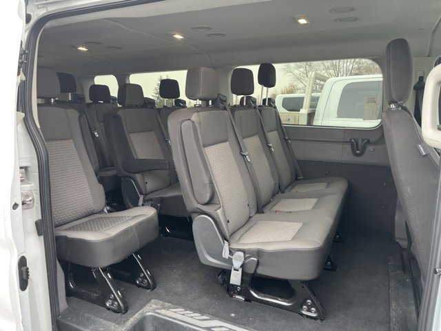 Used 2023 Ford Transit 350 XLT image 9