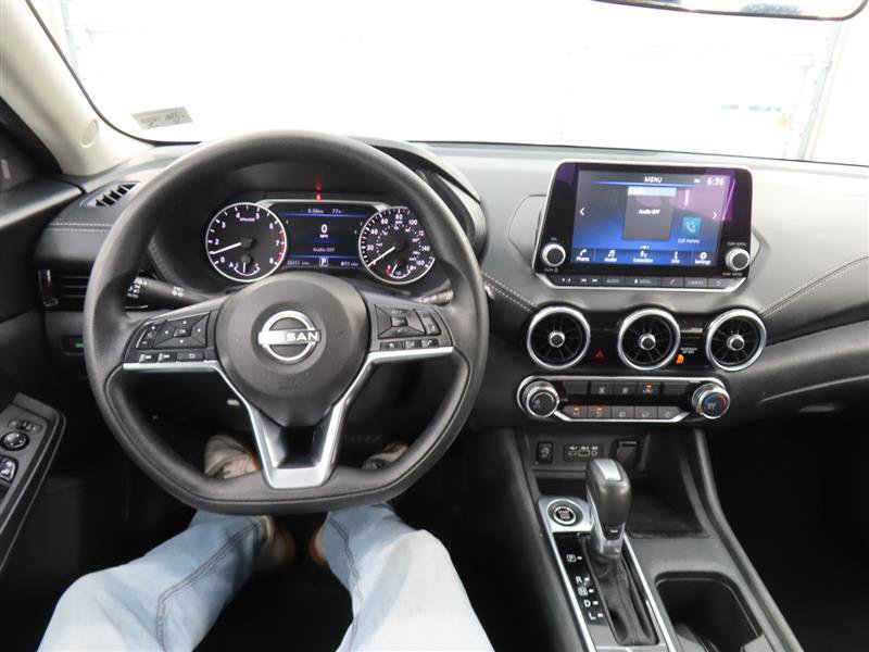 Used 2025 Nissan Sentra SV FWD image 21